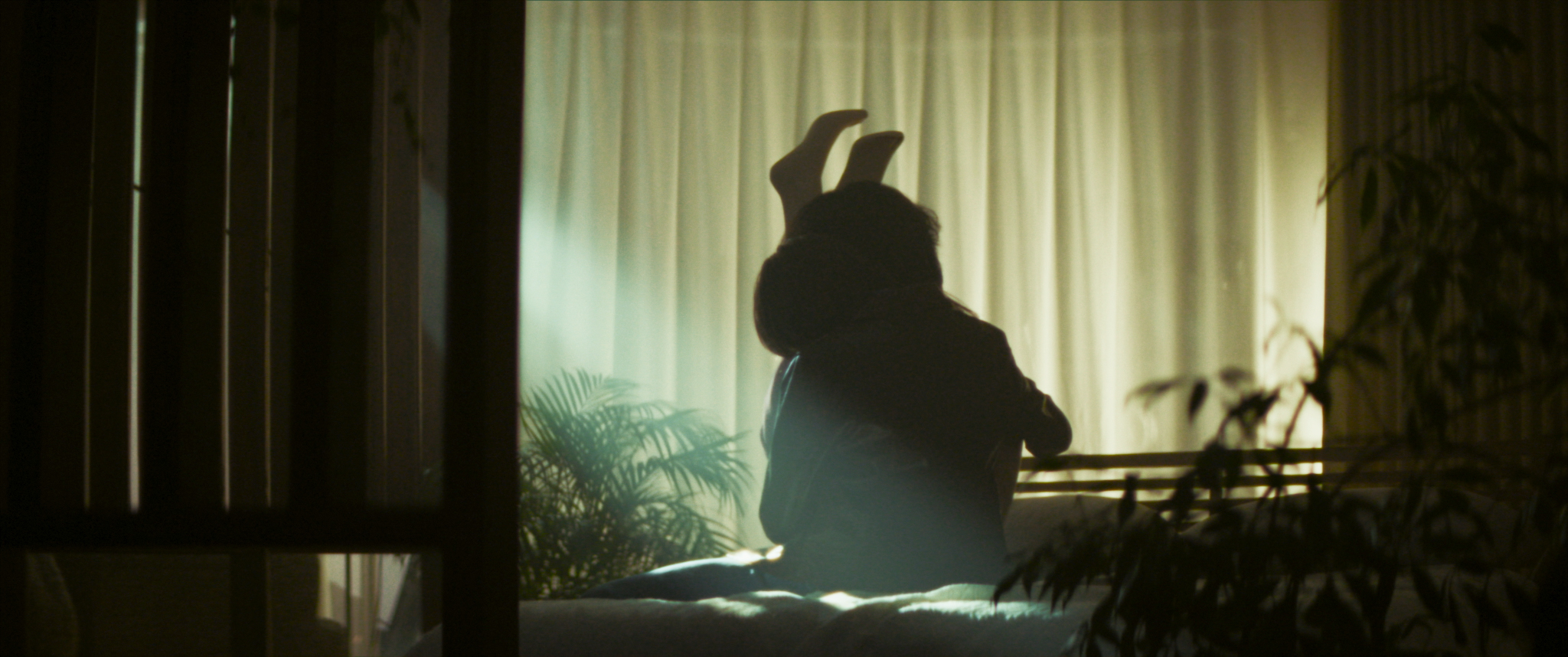 おっとのあし【監督・八幡貴美】